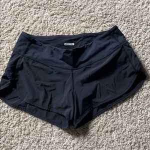 Lululemon shorts black size 4
